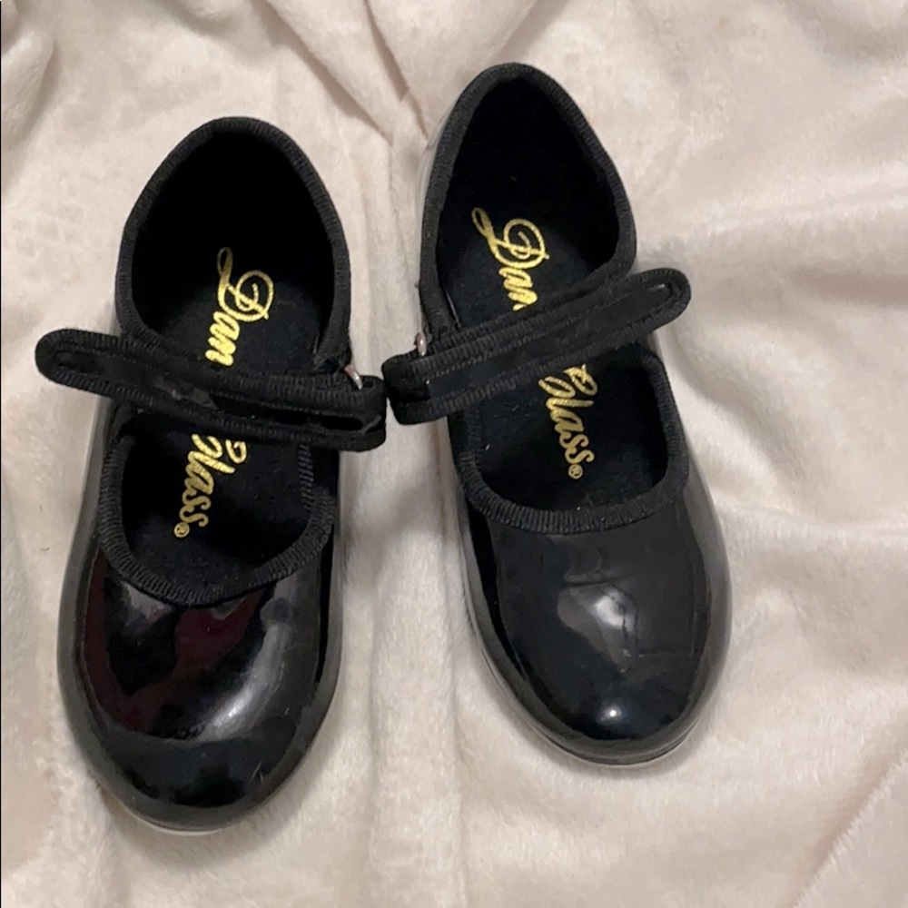 Little girl 7.5 tap shoes - dance class brand